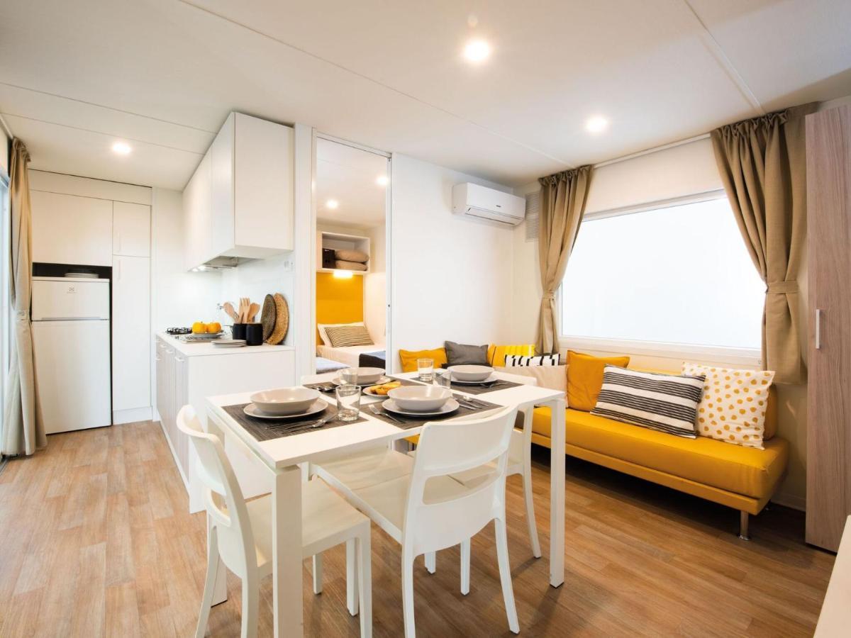 Premium Mobile Home In โนวาลยา ภายนอก รูปภาพ
